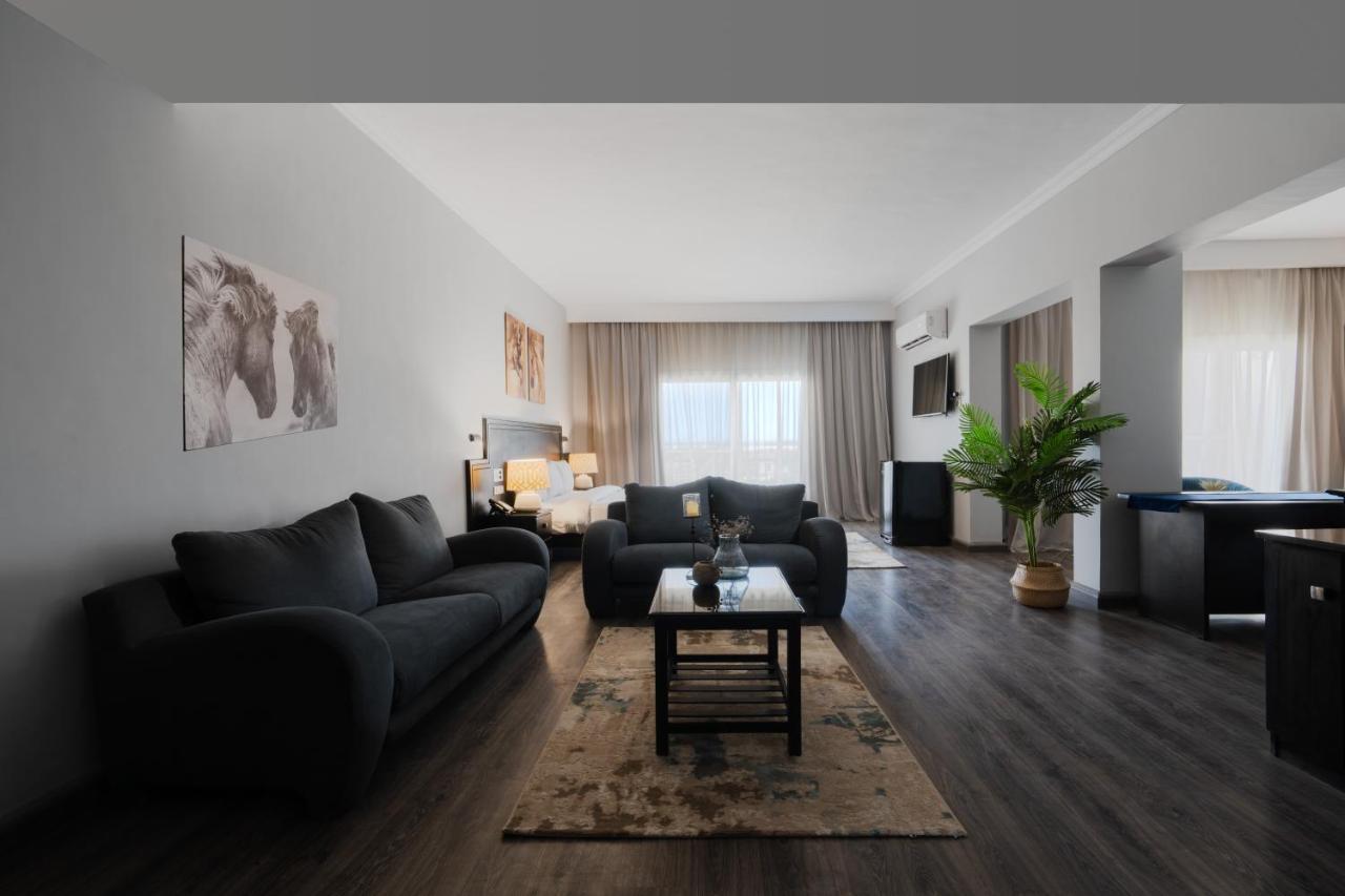 Assiut Cement Hotel Екстериор снимка