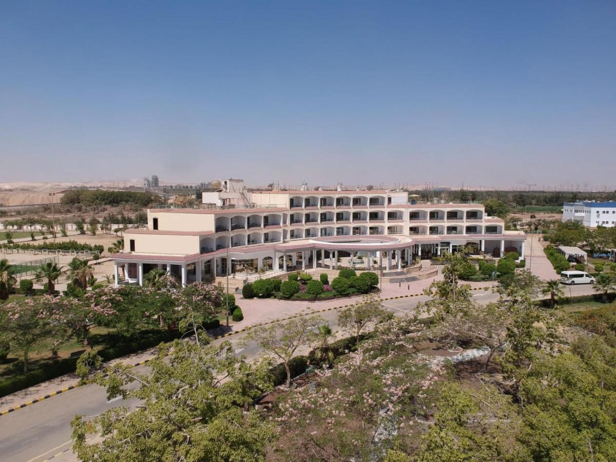 Assiut Cement Hotel Екстериор снимка