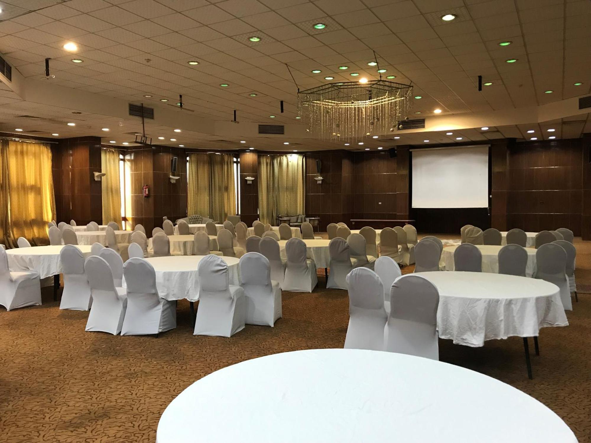 Assiut Cement Hotel Екстериор снимка